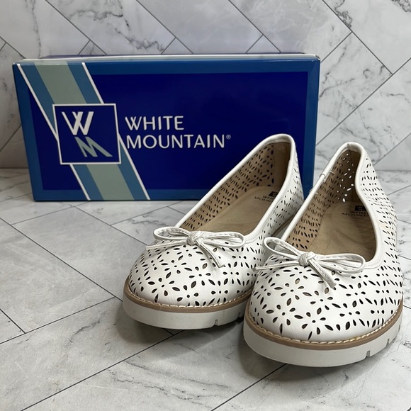 NWT White Mountain Womens Delgado Slip on Comfort Shoes SIZE 9.5M - Picture 2 of 9